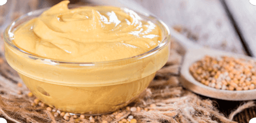 Vermijd sausjes zoals mosterd en ketchup