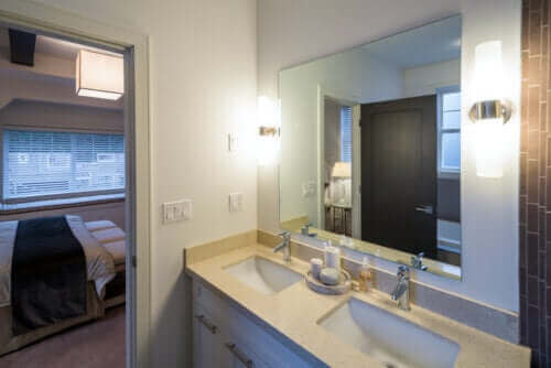 Ideeën om de ruimte bij de wastafel te renoveren