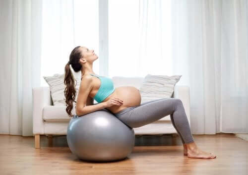 Lichaamsbeweging tijdens de zwangerschap kan helpen bij gewrichtspijn