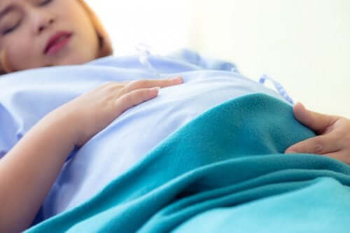 Als er sprake is van een risicovolle zwangerschap moet je je arts raadplegen
