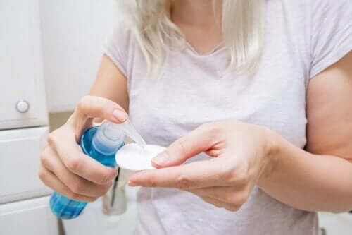 Wattenschijfje om make-up te verwijderen