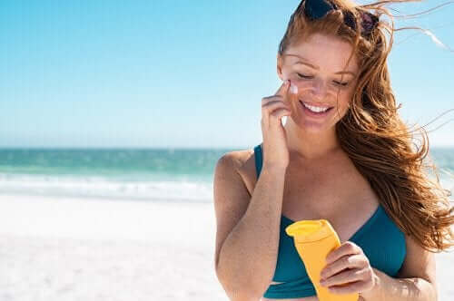 5 richtlijnen om voor je huid te zorgen en zonnebrand te voorkomen