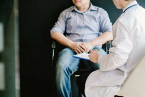 Wat is cryptorchidisme of niet-ingedaalde testikels?