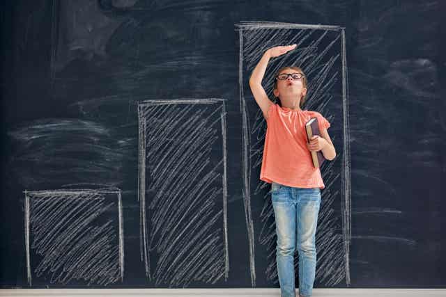 De leeftijd waarop mannen en vrouwen stoppen met groeien is multifactorieel