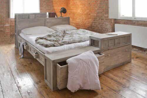 Netjes opgemaakt bed