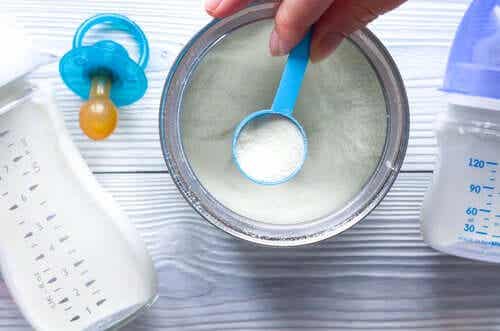 Flesvoeding kan veel suiker bevatten