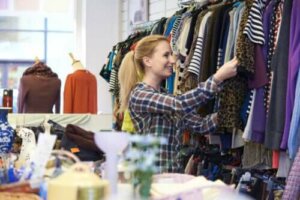 6 tips voor het kopen van tweedehands kleding