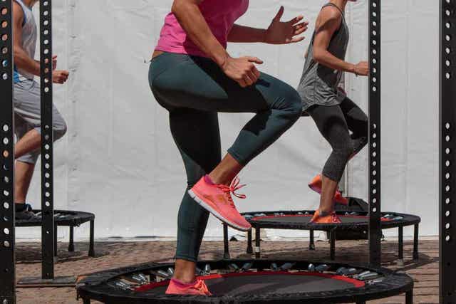 Een jumping fitness-sessie