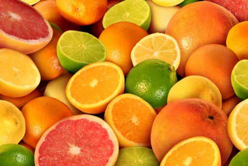 Veel verschillende soorten citrusvruchten