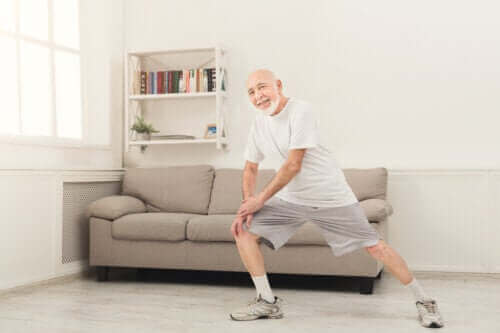 Thuisoefeningen voor ouderen boven de 70