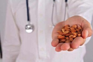 Laetrile of amygdaline: gebruik, eigenschappen en risico's