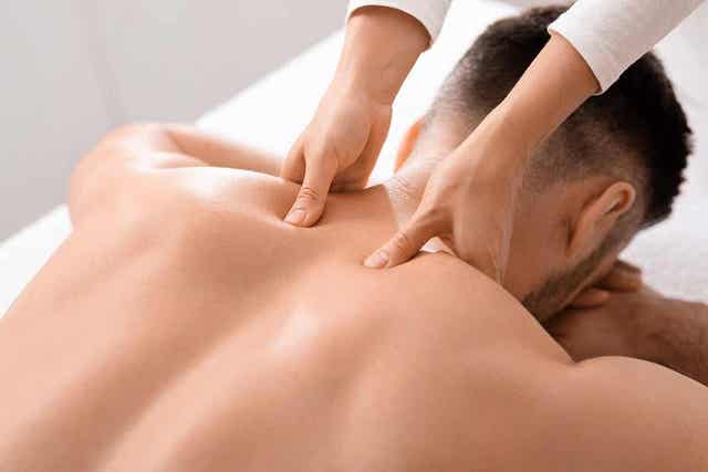 Massage van de schouders