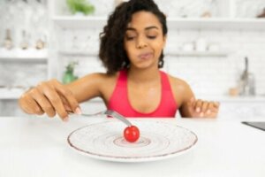 Ongeordend eten en eetstoornissen: wat is het verschil?