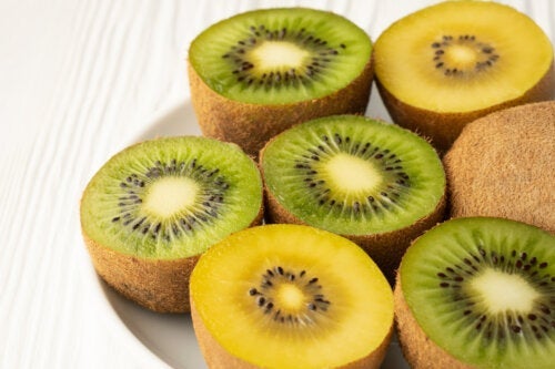 De overeenkomsten en verschillen tussen groene en gele kiwi's