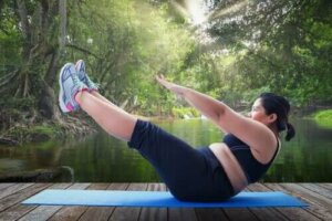 Tien redenen waarom yoga ideaal is als je overgewicht hebt