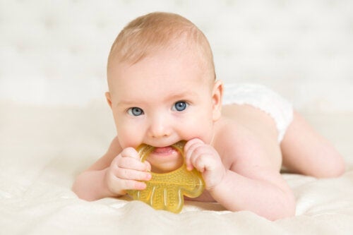 Gewicht, slaap en ontwikkeling bij baby's van 4 maanden