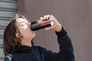 Dit is waarom kinderen geen energiedrankjes moeten consumeren