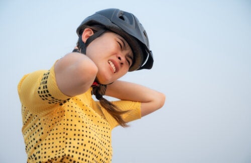 Hoe vermijd je nekklachten bij het fietsen?