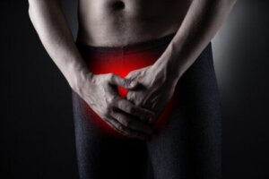 Kort frenulum op de glanspenis: symptomen, verzorging en behandeling