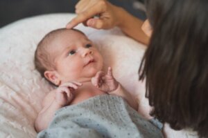 Wanneer leren baby's hun ouders herkennen?