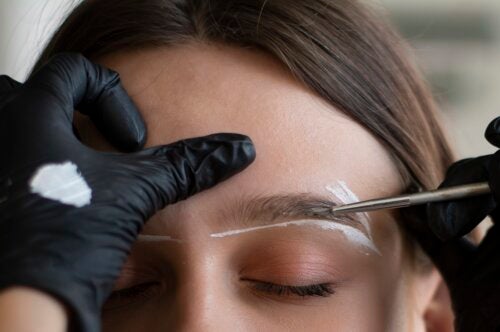 Eyebrow lamination: de ideale aanvulling op je make-up