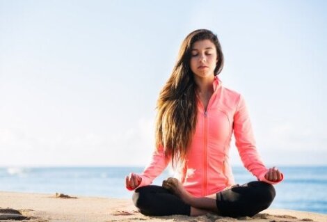 Ademhaling en aandacht: de sleutels tot een goede yogahouding