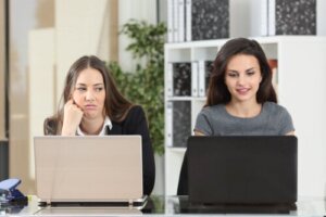 7 soorten afgunstige mensen