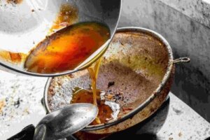Waarom frituurolie hergebruiken een slecht idee is: leer hier hoe je het kunt recyclen