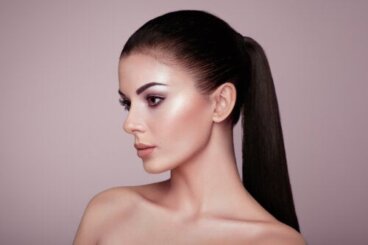 Strobing: uitleg over deze make-uptechniek