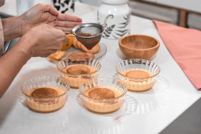 5 recepten voor zelfgemaakte custard met slechts enkele ingrediënten